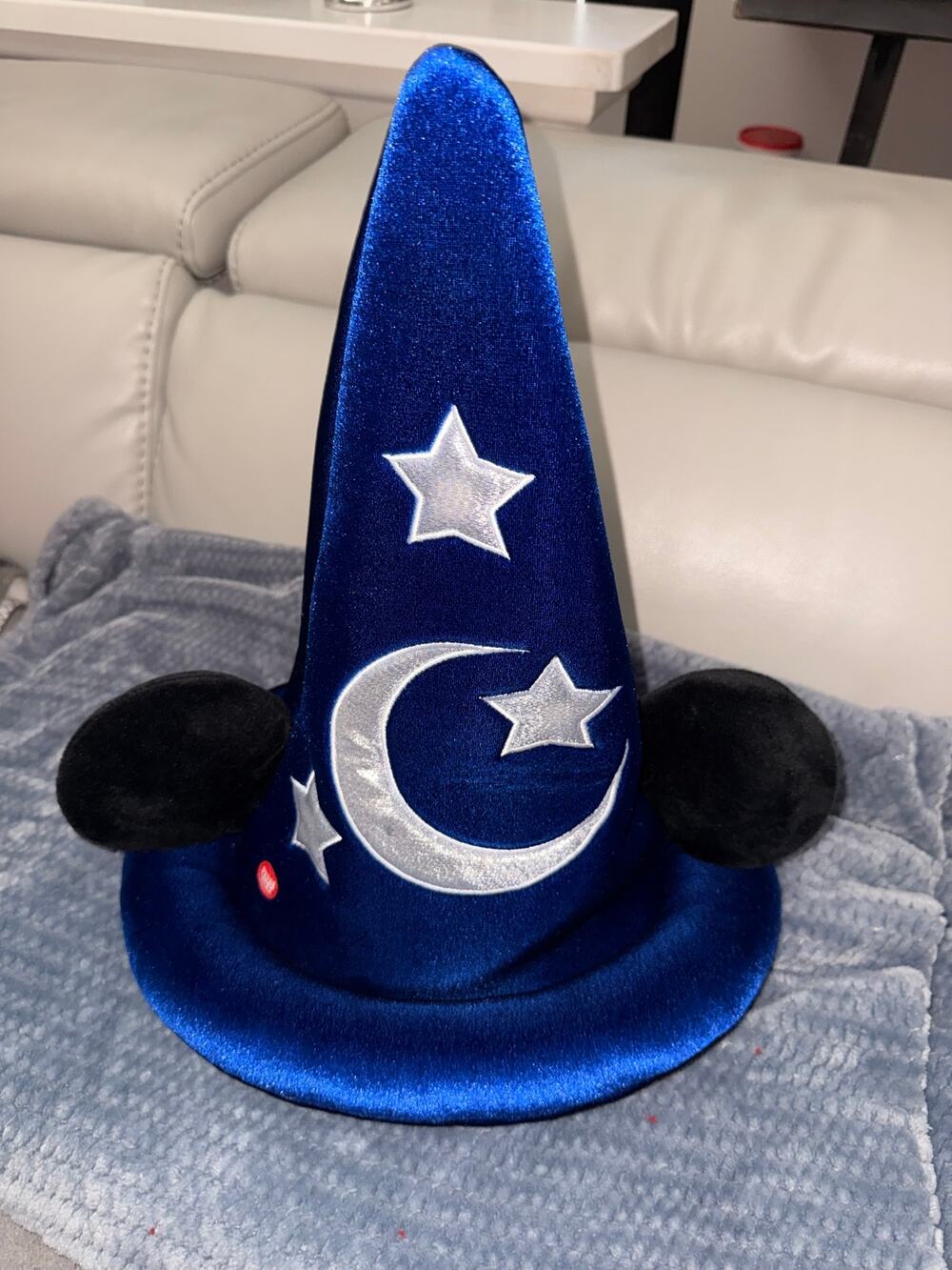Disney Fantasia sorcerer Mickey Mouse light up ear hat, adult size